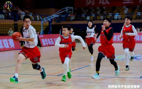 尊龙凯时-篮球联赛新赛季拉开序幕，球队士气高涨的简单介绍