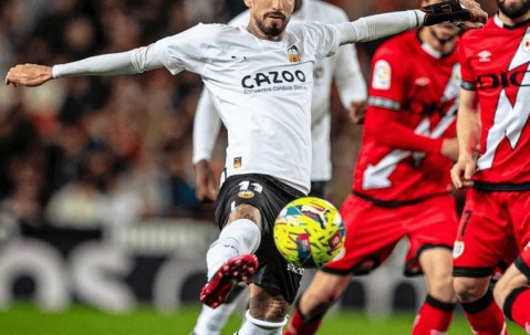 尊龙凯时-马德里竞技队进攻火力全开，轻松取胜(马德里竞技 队员)